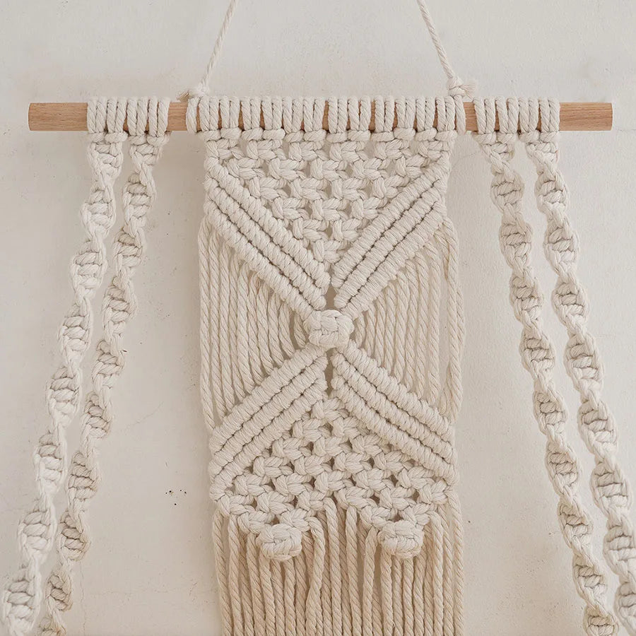 2 Tier Macrame Wall Hanging Floating Shelf Natural Cotton Rope Boho Home Decor Wooden Wall Shelf Candle Holder Floating Shelves